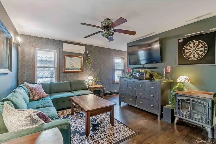 27 W 11th Road, Broad Channel, NY 11693 - Image #2