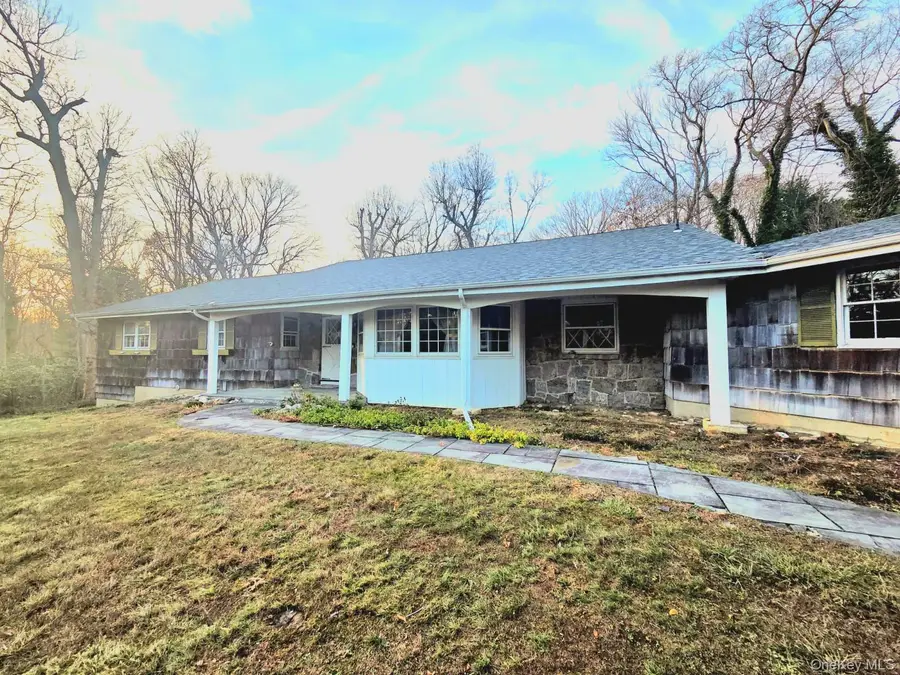 9 Weaver Lane, Dix Hills, NY 11746 - Image #2