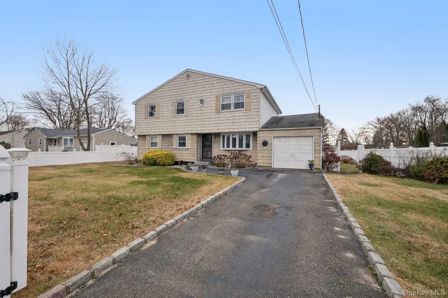 182 Evergreen Avenue, Brentwood, NY 11717 - Image #2