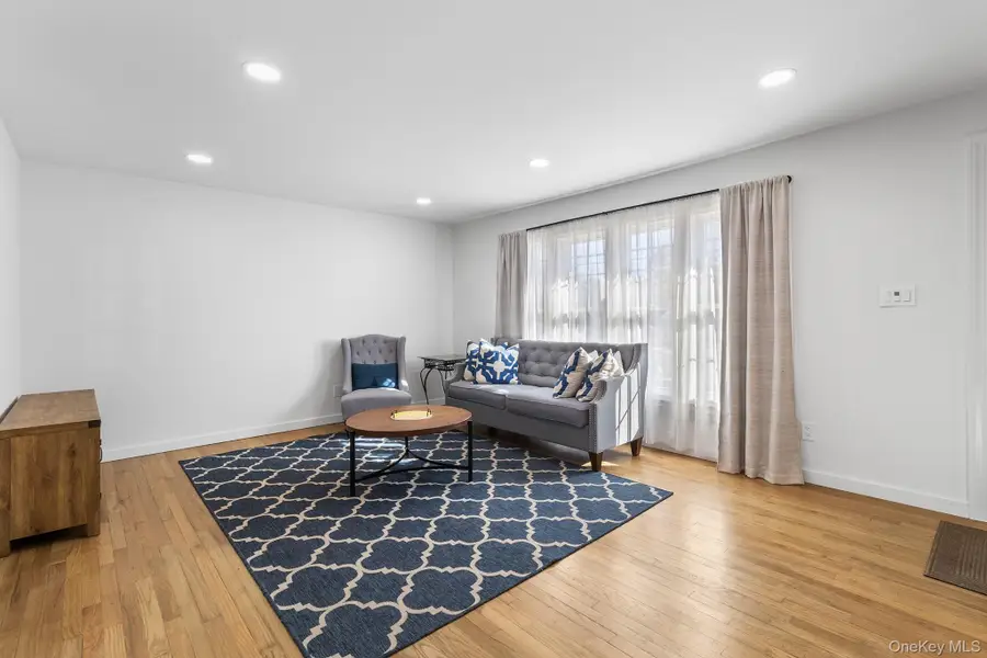 403 15th Street, West Babylon, NY 11704 - Image #3