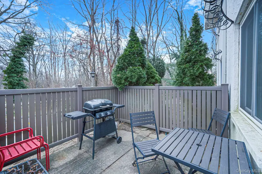 268 Brettonwoods Drive, Coram, NY 11727 - Image #3