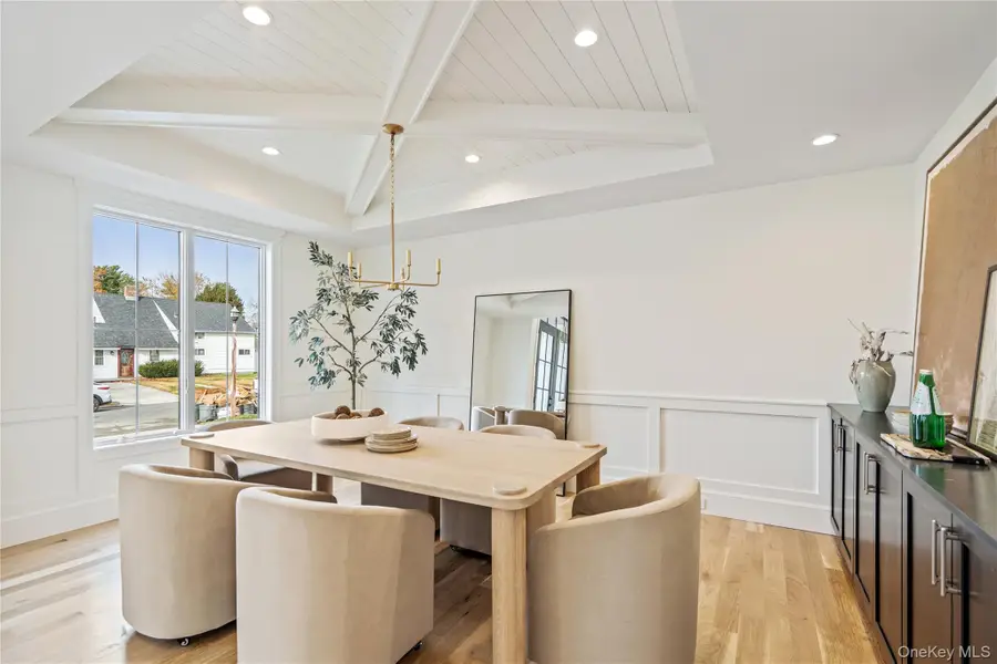 81 Bayview Avenue, Massapequa, NY 11758 - Image #3