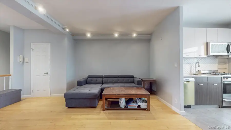 99-05 63rd Dr #11R, Rego Park, NY 11374 - Image #2