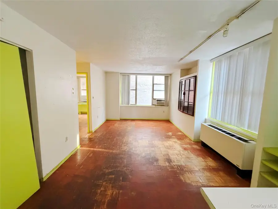 520 W 112th Street #4B, New York, NY 10025 - Image #3