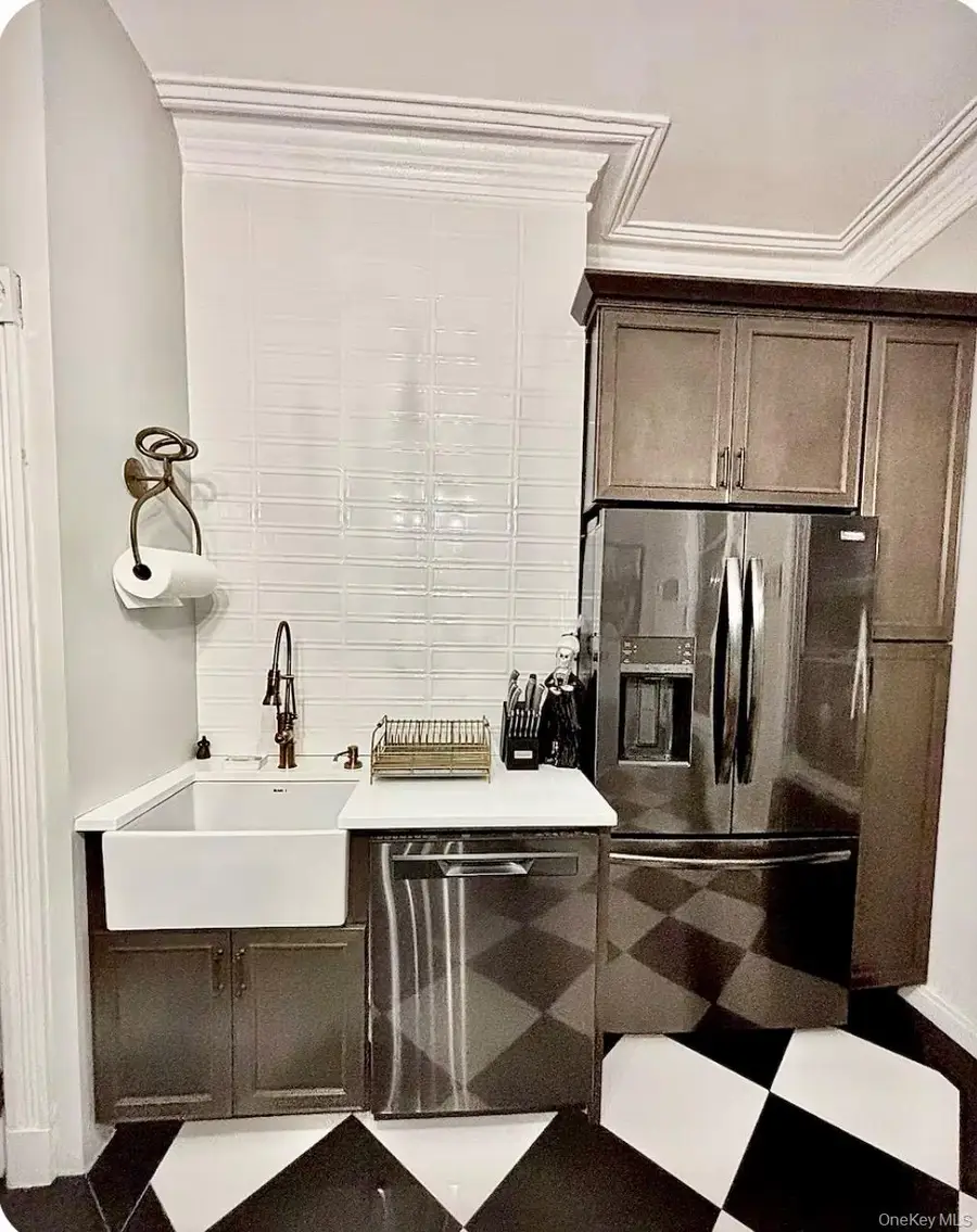 282 163rd Street E, Bronx, NY 10451 - Image #3