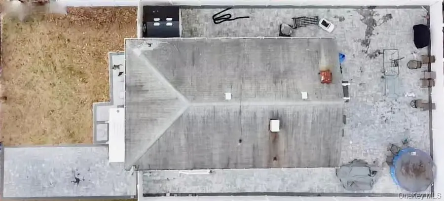 45 Amsterdam Avenue, West Babylon, NY 11704 - Image #3