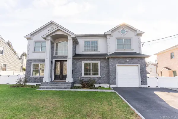 157 Evans Avenue, Albertson, NY 11507