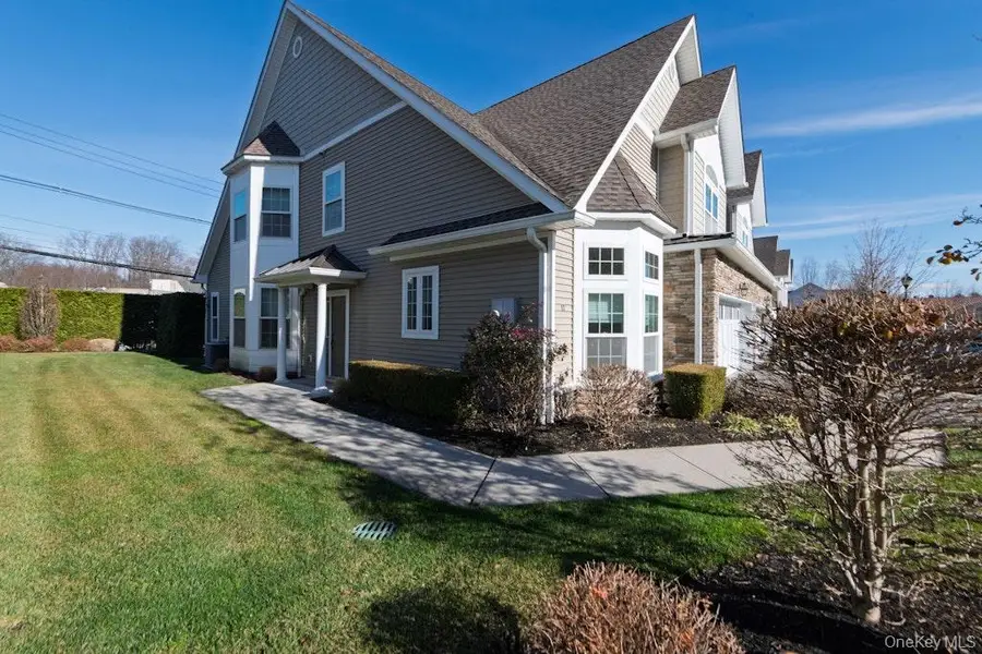 12 Wolfe Circle, West Nyack, NY 10994 - Image #2