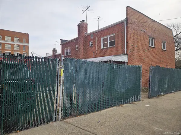 699 N. Conduit Boulevard, Brooklyn, NY 11208