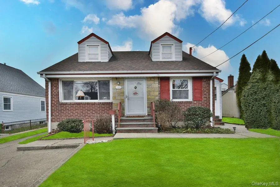 135 Barwick Boulevard, Mineola, NY 11501 - Image #2