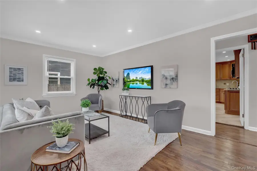 781 Union Drive, Uniondale, NY 11553 - Image #3