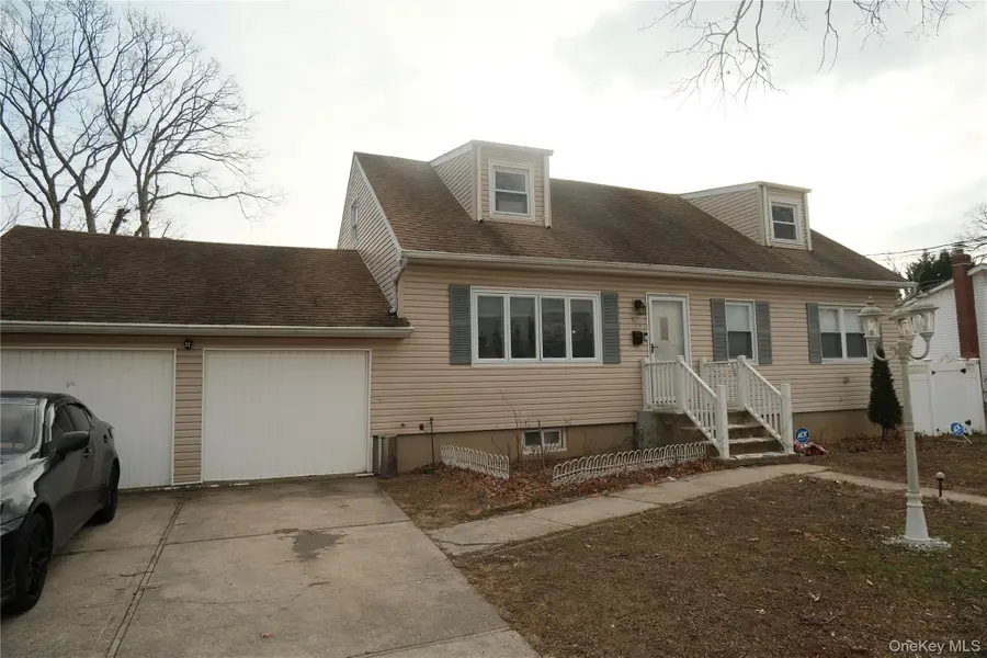 839 7th Street, West Babylon, NY 11704 - Image #2