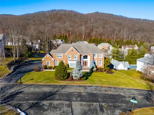 5 Beaver Pond Court, Stony Point, NY 10980