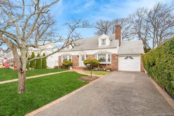 3861 Wilburne Avenue, Seaford, NY 11783