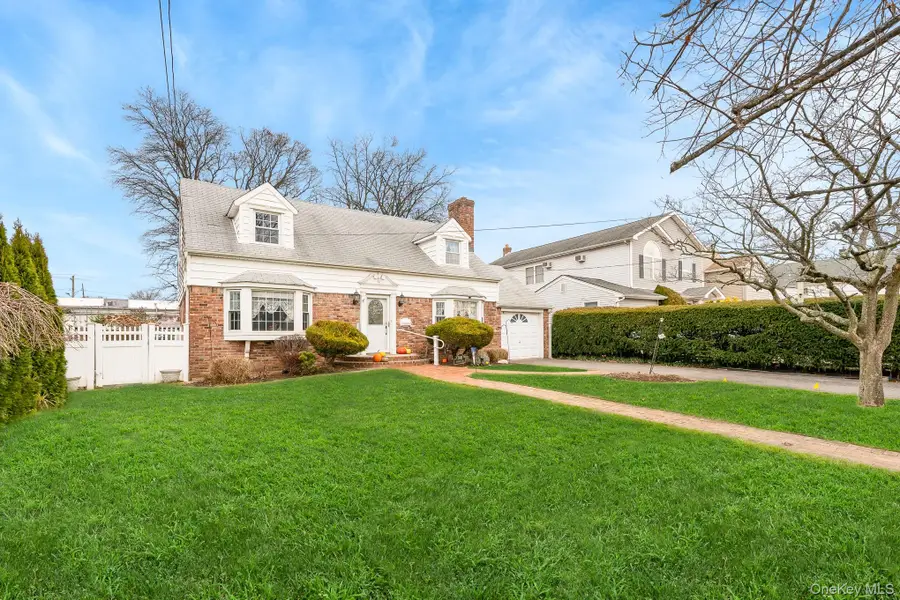 3861 Wilburne Avenue, Seaford, NY 11783 - Image #3