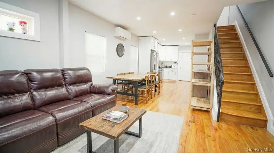 130-05 135th Place, South Ozone Park, NY 11420 - Image #3