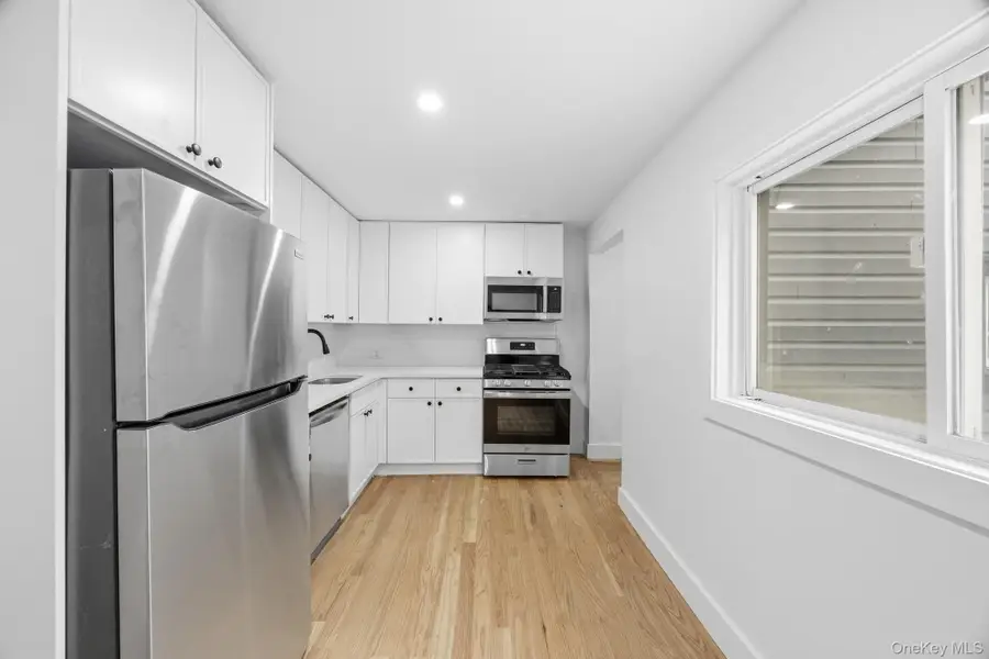4365 De Reimer Avenue, Bronx, NY 10466 - Image #3