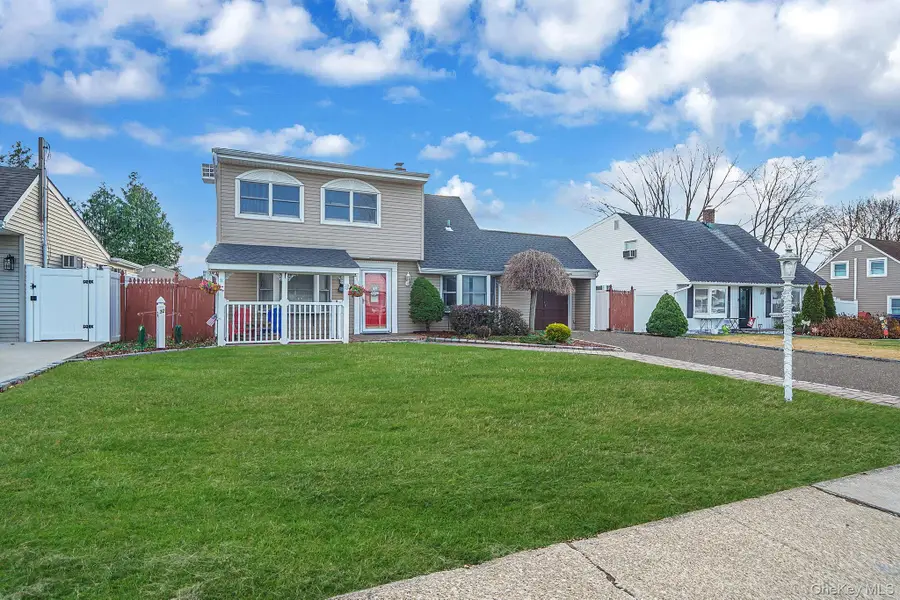 32 Needle Lane, Levittown, NY 11756 - Image #3