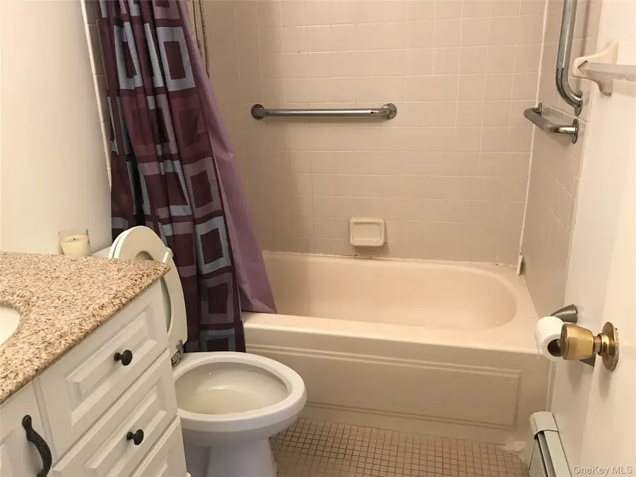 68-01 242nd Street #29E, Douglaston, NY 11362 - Image #3