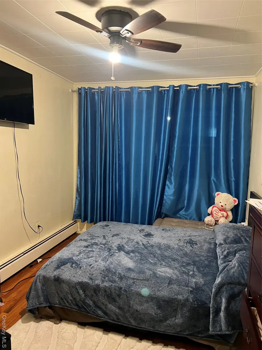 1461 E 233rd Street, Bronx, NY 10466 - Image #3