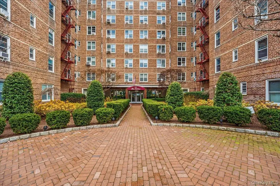 64-11 99 Street #414, Rego Park, NY 11374 - Image #2