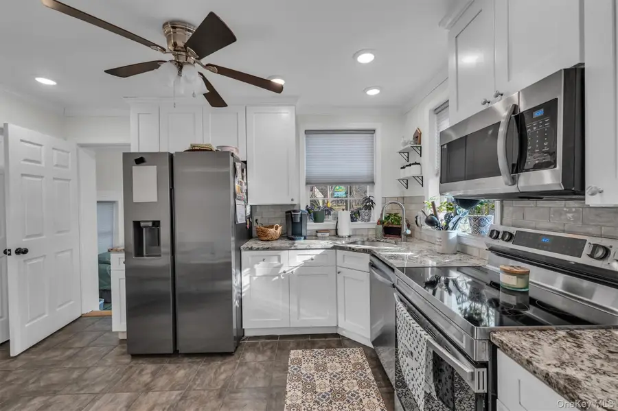 164 Donegan Avenue, East Patchogue, NY 11772 - Image #3