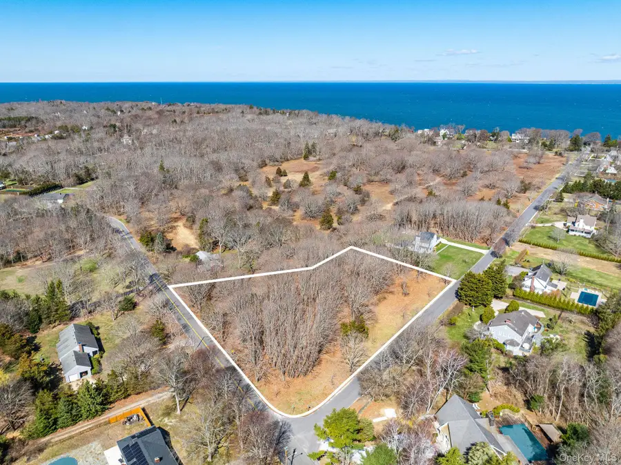 195 Mt Beulah Avenue, Southold, NY 11971 - Image #2