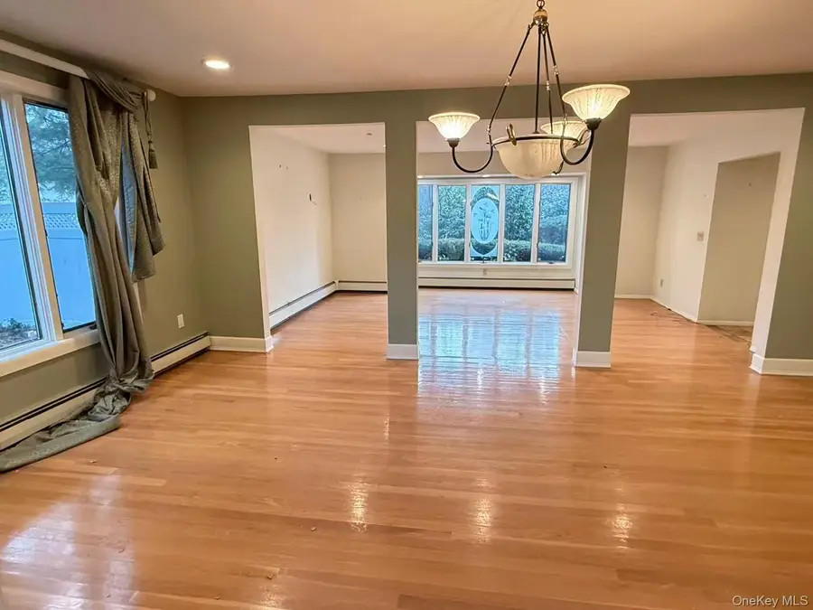 2 Joan Court, Woodbury, NY 11797 - Image #3