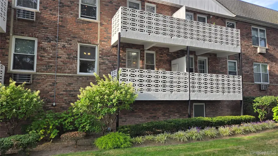 30 Daley Place #146, Lynbrook, NY 11563 - Image #3