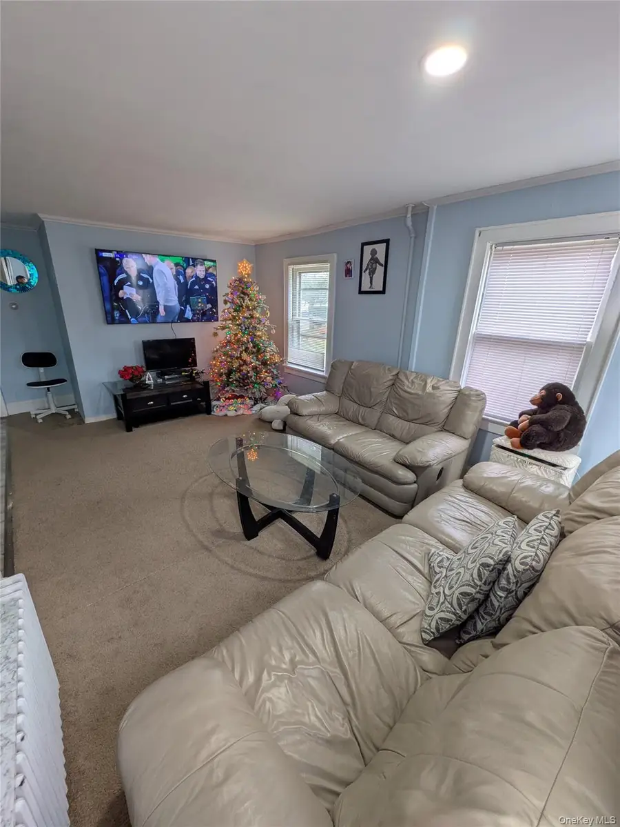 41 Stone Avenue, Babylon, NY 11703 - Image #3