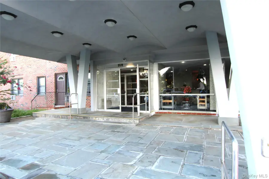 1841 Central Park Avenue #7L, Yonkers, NY 10710 - Image #3