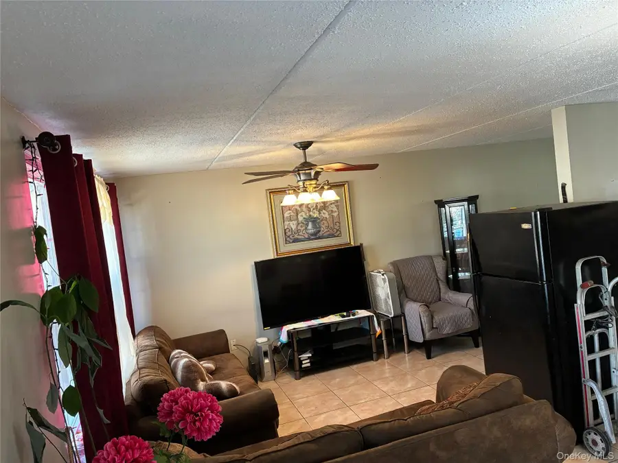 21 Renaissance Court, Brooklyn, NY 11206 - Image #3