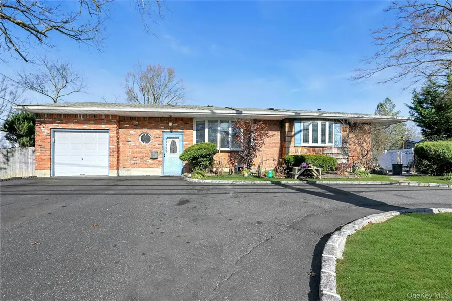 133 Wolf Hill Road, Melville, NY 11747 - Image #2