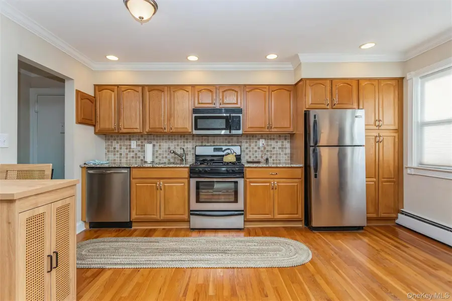 235 N Middletown Road #E, Pearl River, NY 10965 - Image #3