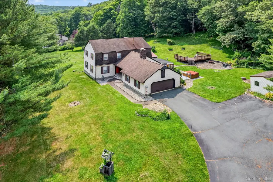 4 Debbie Court, Chester, NY 10918 - Image #2