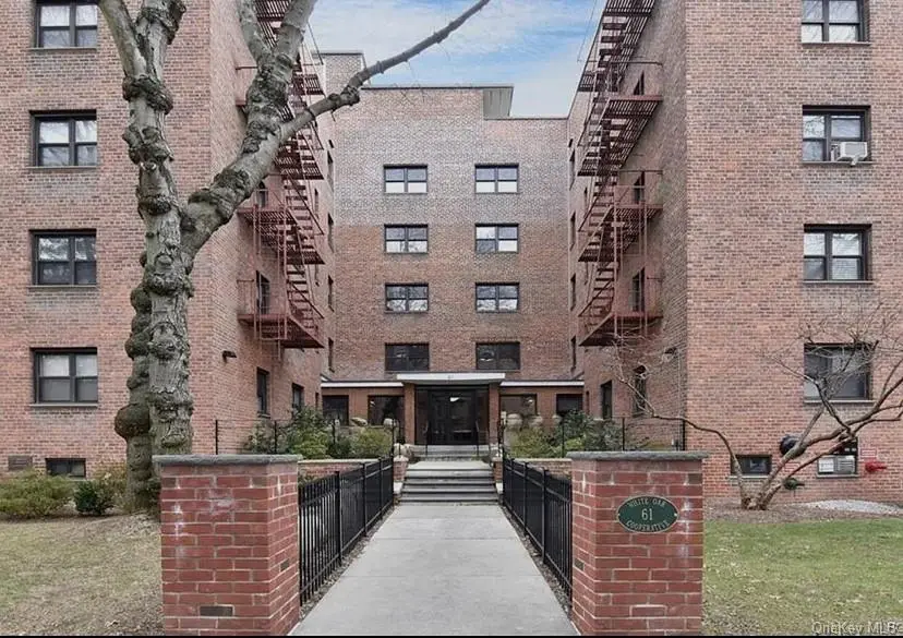 61 White Oak Street #3A, New Rochelle, NY 10801 - Image #1