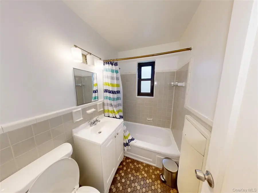61 White Oak Street #3A, New Rochelle, NY 10801 - Image #2