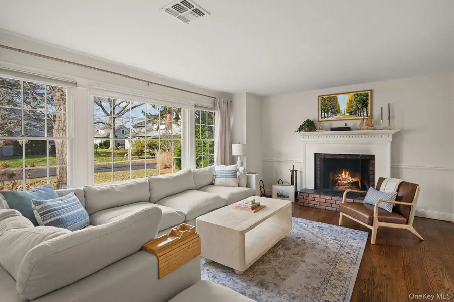 3 Kew Court, Huntington, NY 11743 - Image #3