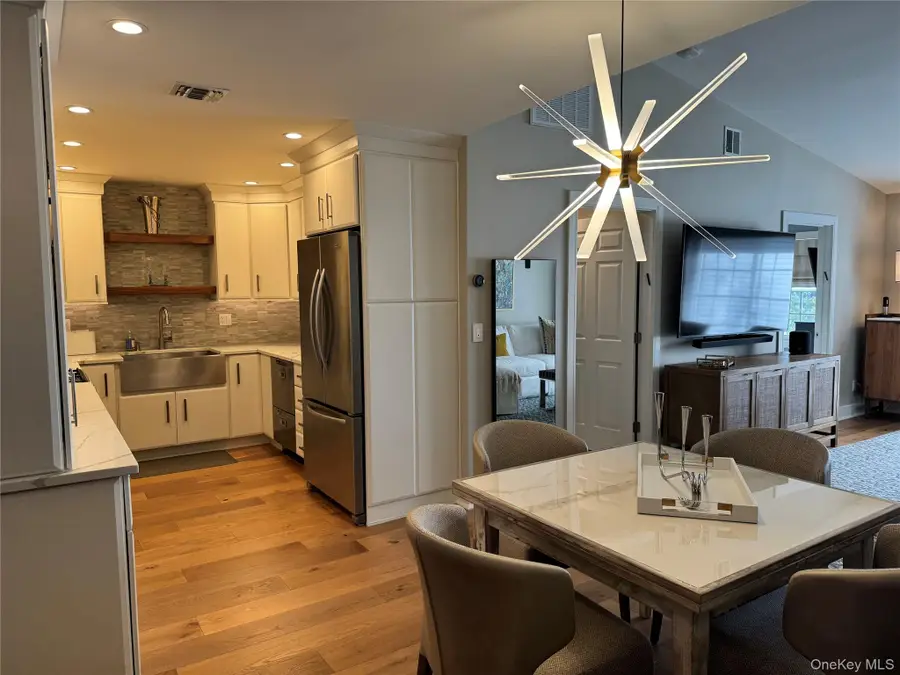 910 Altessa Boulevard, Melville, NY 11747 - Image #2