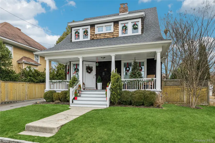 27 Hewlett Court, Babylon, NY 11702 - Image #2