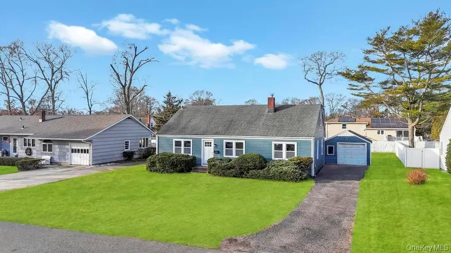 110 Monroe Avenue, Patchogue, NY 11772 - Image #2