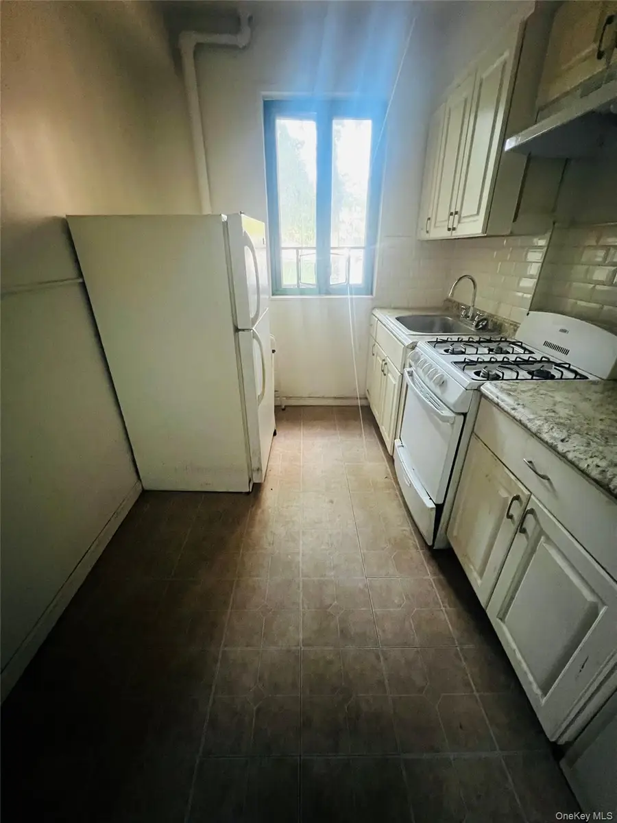 1504 Metropolitan Avenue #ME, Bronx, NY 10462 - Image #3