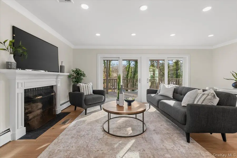 27 Valley Avenue, Locust Valley, NY 11560 - Image #3