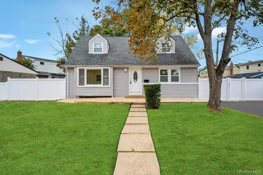 2737 Sheila Court, East Meadow, NY 11554 - Image #2