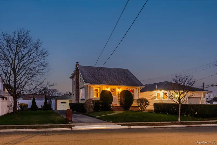 3066 Western Boulevard, Baldwin, NY 11510 - Image #2