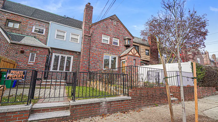 2521 Yates Avenue, Bronx, NY 10469 - Image #2