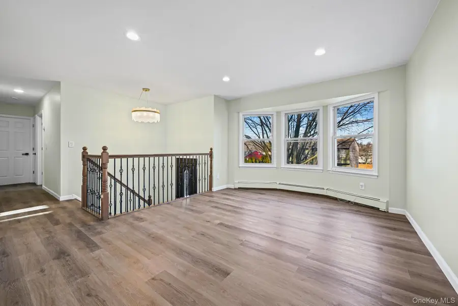 9 Harmony Lane, Glen Cove, NY 11542 - #2