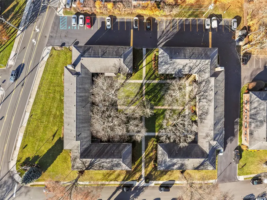 51 Edmunton Drive #F17, North Babylon, NY 11704 - Image #2