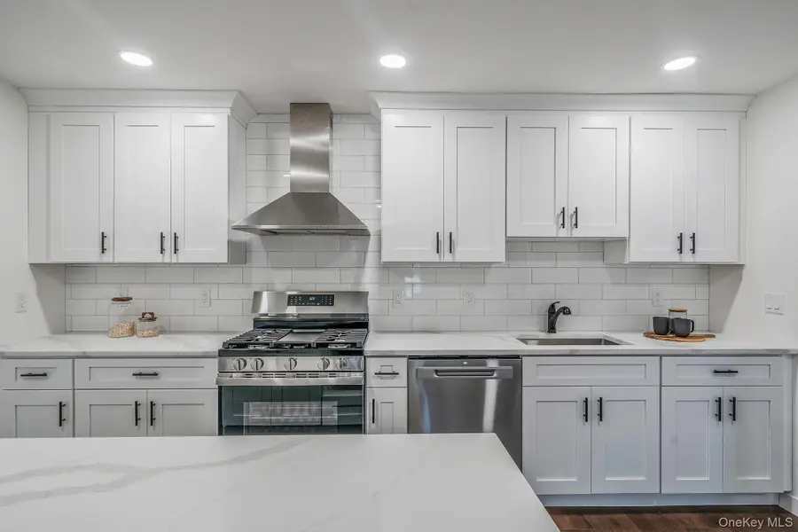 3 Lilac Lane, Port Jefferson Station, NY 11776 - Image #3