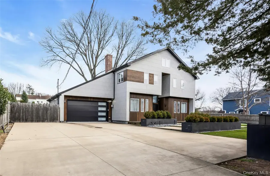 3 Maple Street, Glenwood Landing, NY 11547 - Image #2